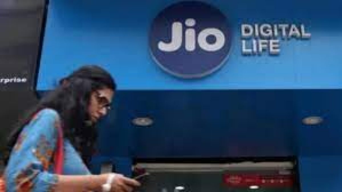 JIO Becomes First telecom company To Roll Out UPI AUTOPAY