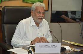 Union Fisheries Minister Parshottam Rupala inaugurates ‘Sagar Parikrama’ initiative from Gujarat