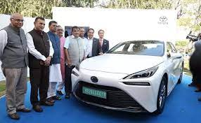 Union Minister Nitin Gadkari inaugurates India’s first Green Hydrogen Fuel Cell Electric Vehicle (FCEV) Toyota Mirai