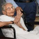 PM Modi’s mother Heeraben dies at 99, PM Modi begin the Cremation rites