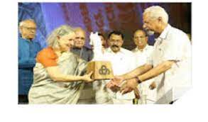 Dr Peggy Mohan bags ‘Mathrubhumi Book of The Year’ award