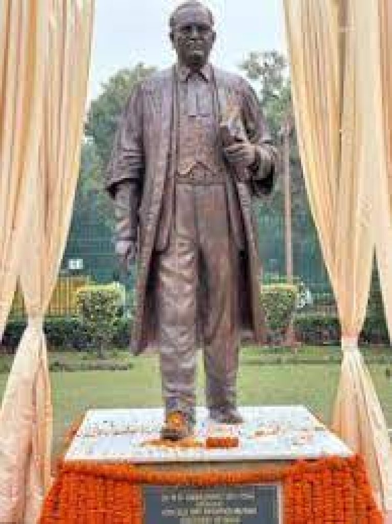 President Droupadi Murmu Unveils Dr. B.R. Ambedkar’s Statue At Supreme Court