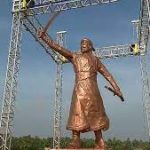 PM Modi Unveils Shivaji Maharaj Statue at Rajkot Fort in Maharashtra