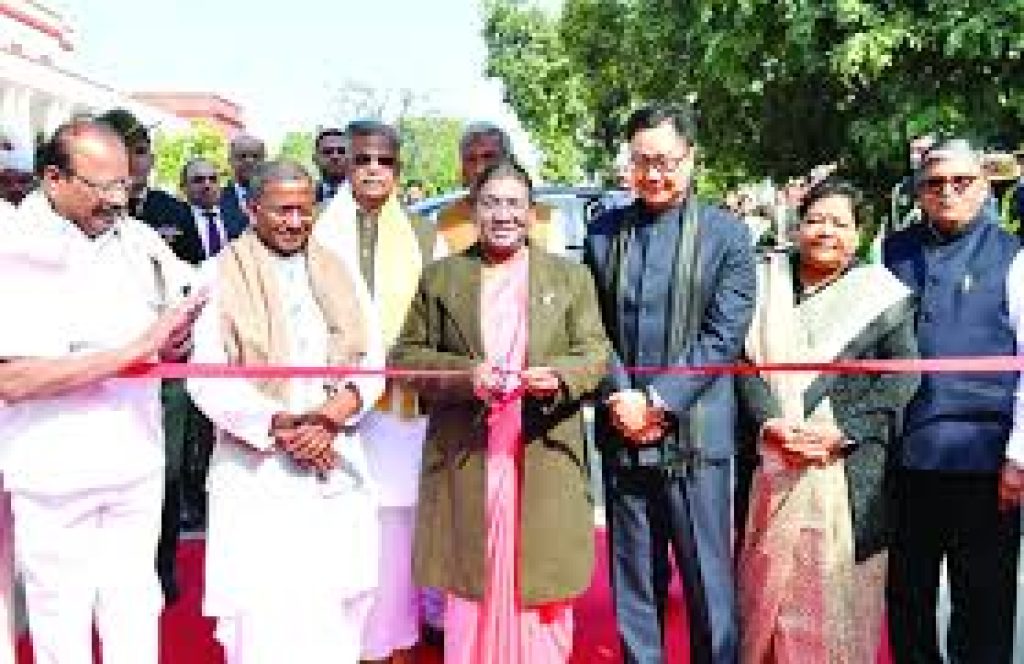Vividhta Ka Amrit Mahotsav Inaugurated By President