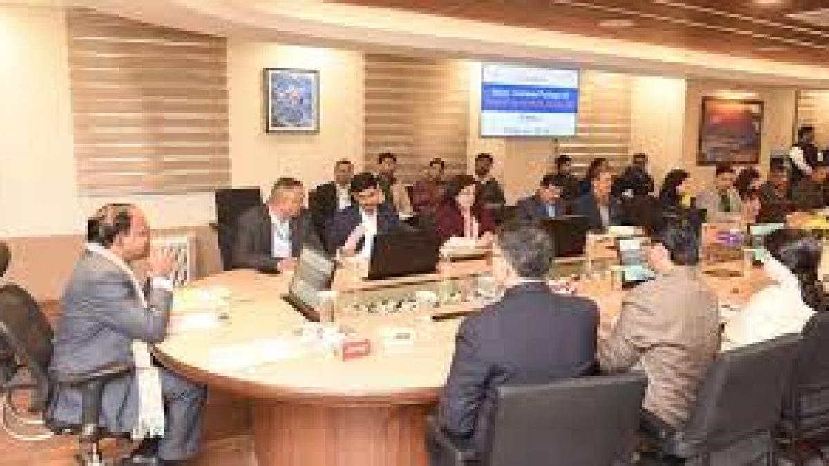 Finance Ministry Launches ₹20 Lakh ‘Paripoorna Mediclaim Ayush Bima’ for CGHS Beneficiaries