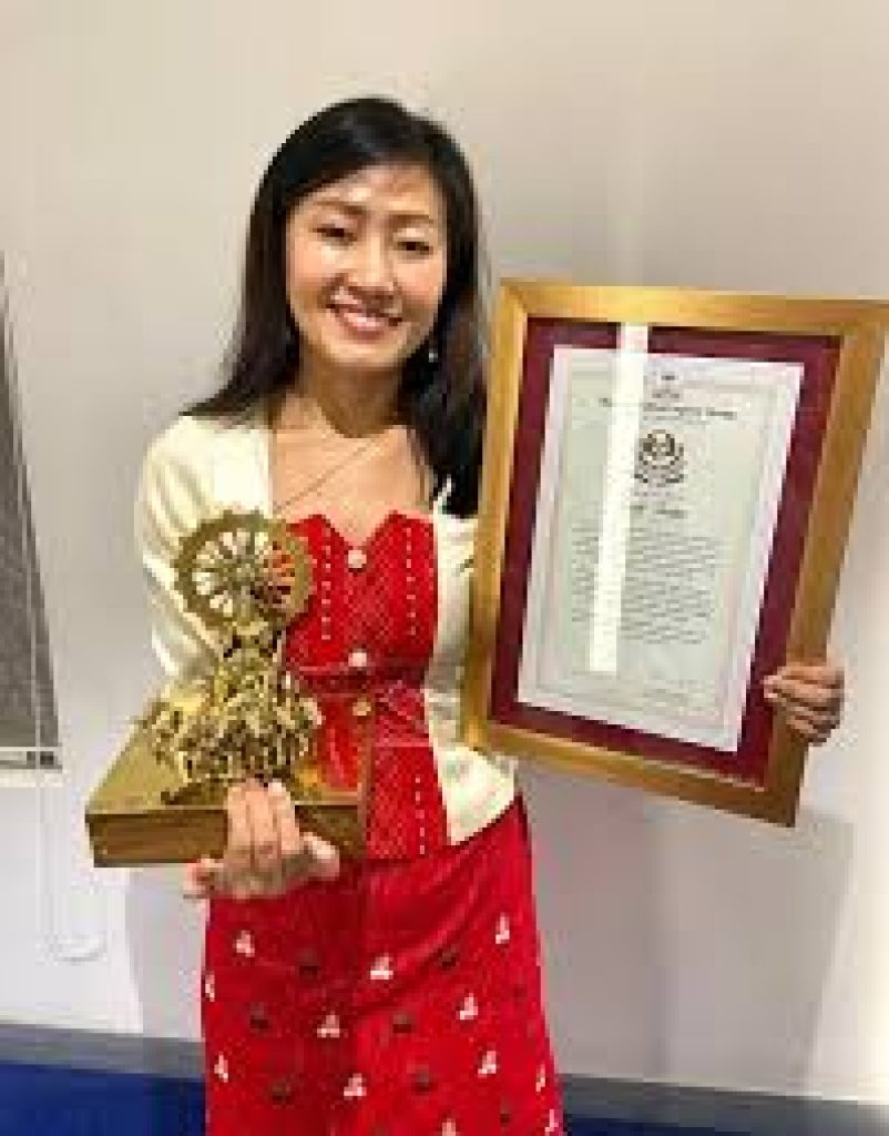 Ramnath Goenka Sahithya Samman for Subi Taba