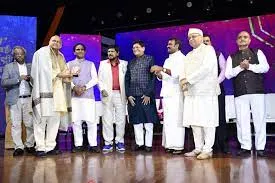 Sanjit Narwekar conferred with V Shantaram Lifetime achievement award at MIFF 2022