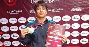 Indian wrestlers win 11 medals at World u­17 championships
