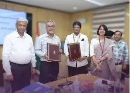 Department of Food and Public Distribution and Food Corporation of India signs MoU to strengthen foodgrain management