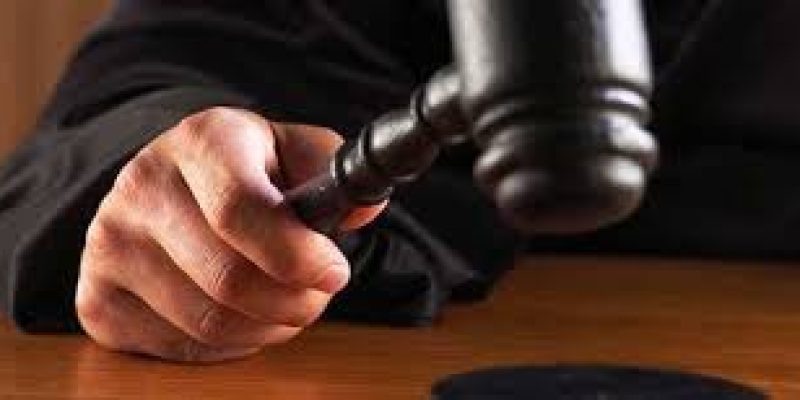 A renewed debate on court etiquette