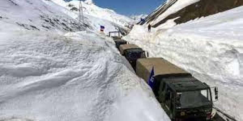 BRO begins opening of key pass to Leh ahead of schedule