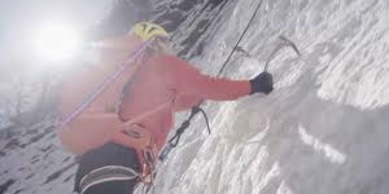 Blind Chinese man Zhang Hong climbs Mount Everest