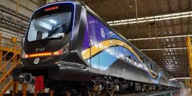 China Unveils World’s First Carbon Fiber High-Speed Train