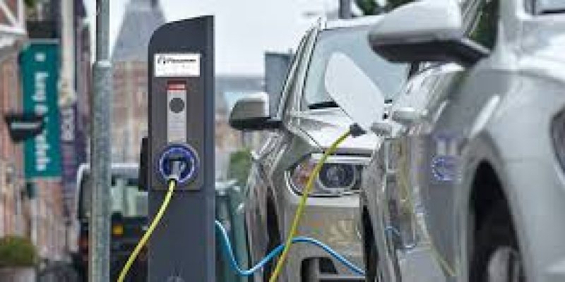 EESL signs agreement with NOIDA authority to install EV charging units