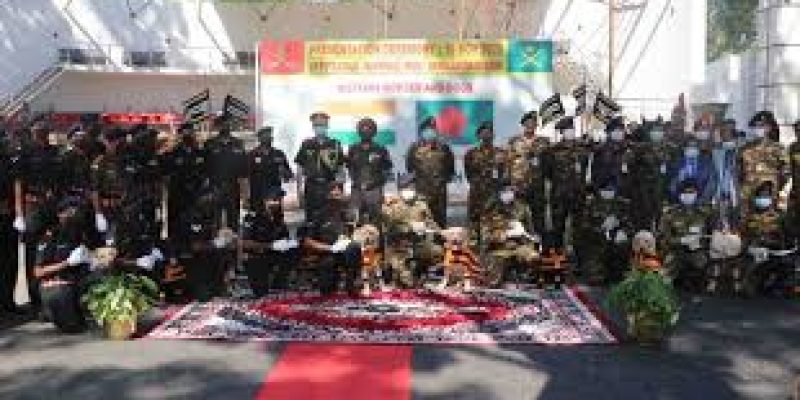 Indian Army gifts 20 horses, 10 mine detection dogs to Bangladesh