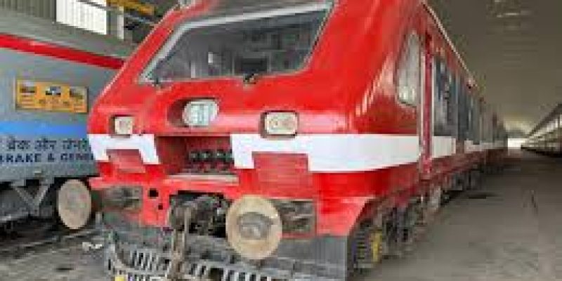 Indian Railways Launches First LNG–Diesel Dual-Fuel DEMU Train in Ahmedabad