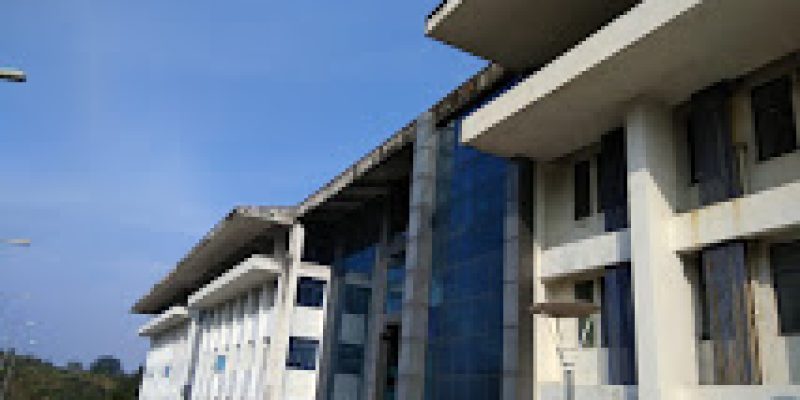 Indus International University, Una