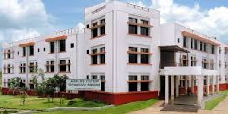 Laxmi Institute of Technology, Sarigam