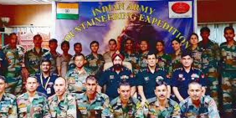 Indian Army Men and Women Summit MT Kun (7077M)