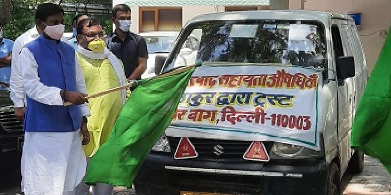 Shri Arjun Munda Flags off “Medicine Van” for Bihar flood Victims