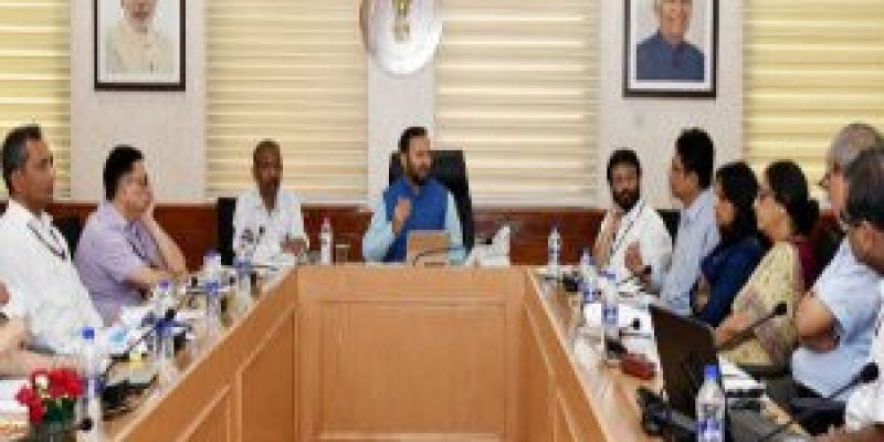 Ministry for Information and Broadcasting instituted Antarashtriya Yoga Diwas Media Samman (AYDMS)