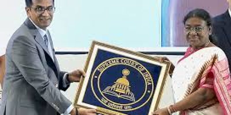 President Droupadi Murmu Unveils New Supreme Court Flag and Insignia