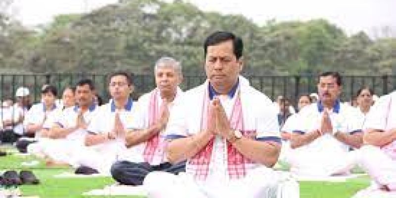 Sarnbanada Sonowal Flags Off International Yoga Mahotsav in Dibrugarh