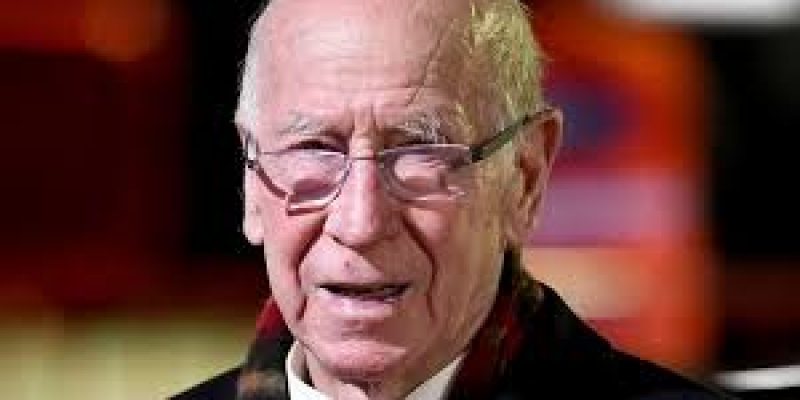Sir Bobby Charlton Diagnosed With Dementia