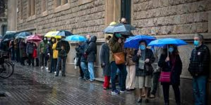 Socialists win but separatists expand majority in Catalonia election