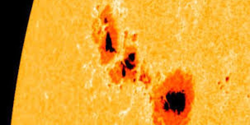 NASA observed a massive Sunspot group
