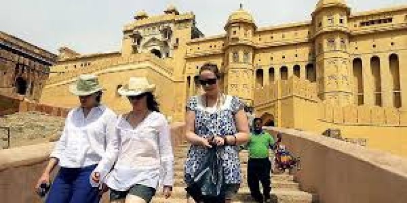 Tourism Ministry signed MoU with TAAI & FLO to promote tourism