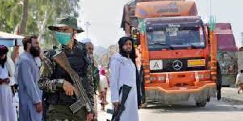 Trade resumes as Pakistan, Afghanistan reopen Torkham crossing