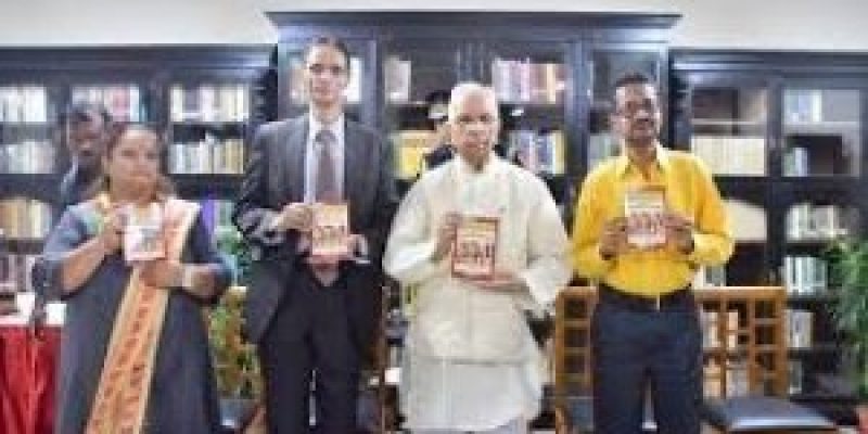 West Bengal Governor released Bengali version of Great Minds of India