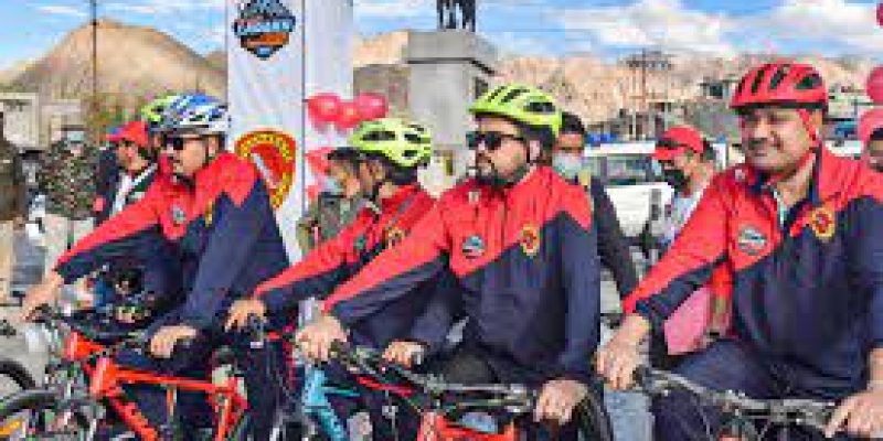 Union Minister flags off 2nd edition of Ultimate Ladakh Cycling Challenge at Leh