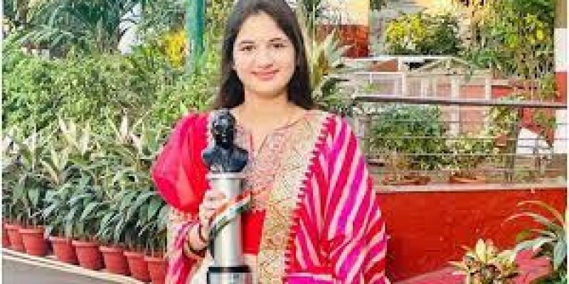Actress Harshaali Malhotra receives 12th Bharat Ratna Dr Ambedkar Award 2022