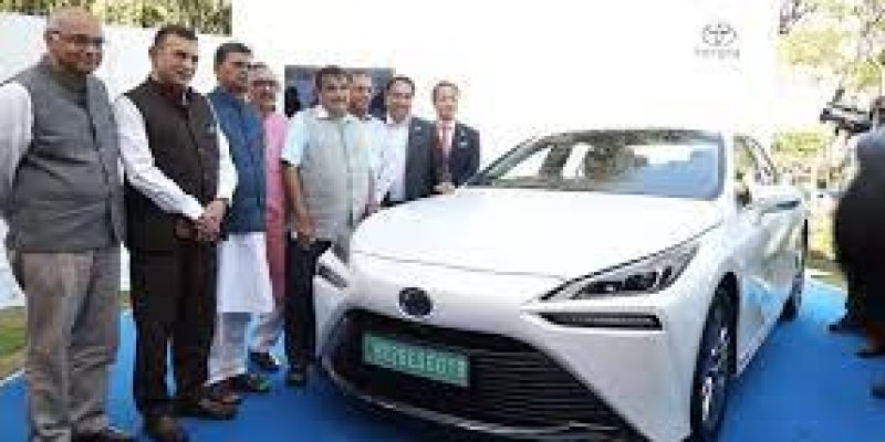 Union Minister Nitin Gadkari inaugurates India’s first Green Hydrogen Fuel Cell Electric Vehicle (FCEV) Toyota Mirai