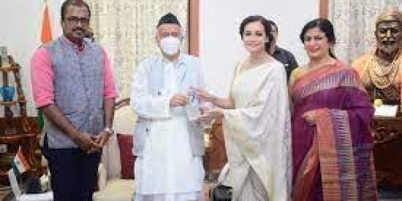 Maharashtra Gov presents Mother Teresa Memorial Award to Dia Mirza & Afroz Shah