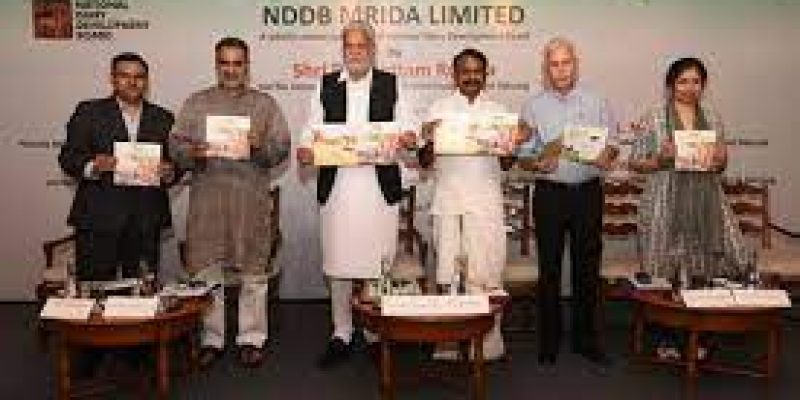 Parshottam Rupala launches subsidiary of NDDB for manure management