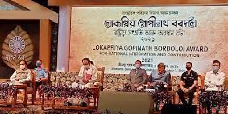 M. Venkaiah Naidu confers Assam Government’s biennial Lokapriya Gopinath Bordoloi Award for National Integration and National Contribution on 3 awardees
